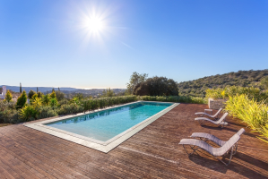 L'impact de la canicule sur l'eau de votre piscine : ce que vous devez savoir